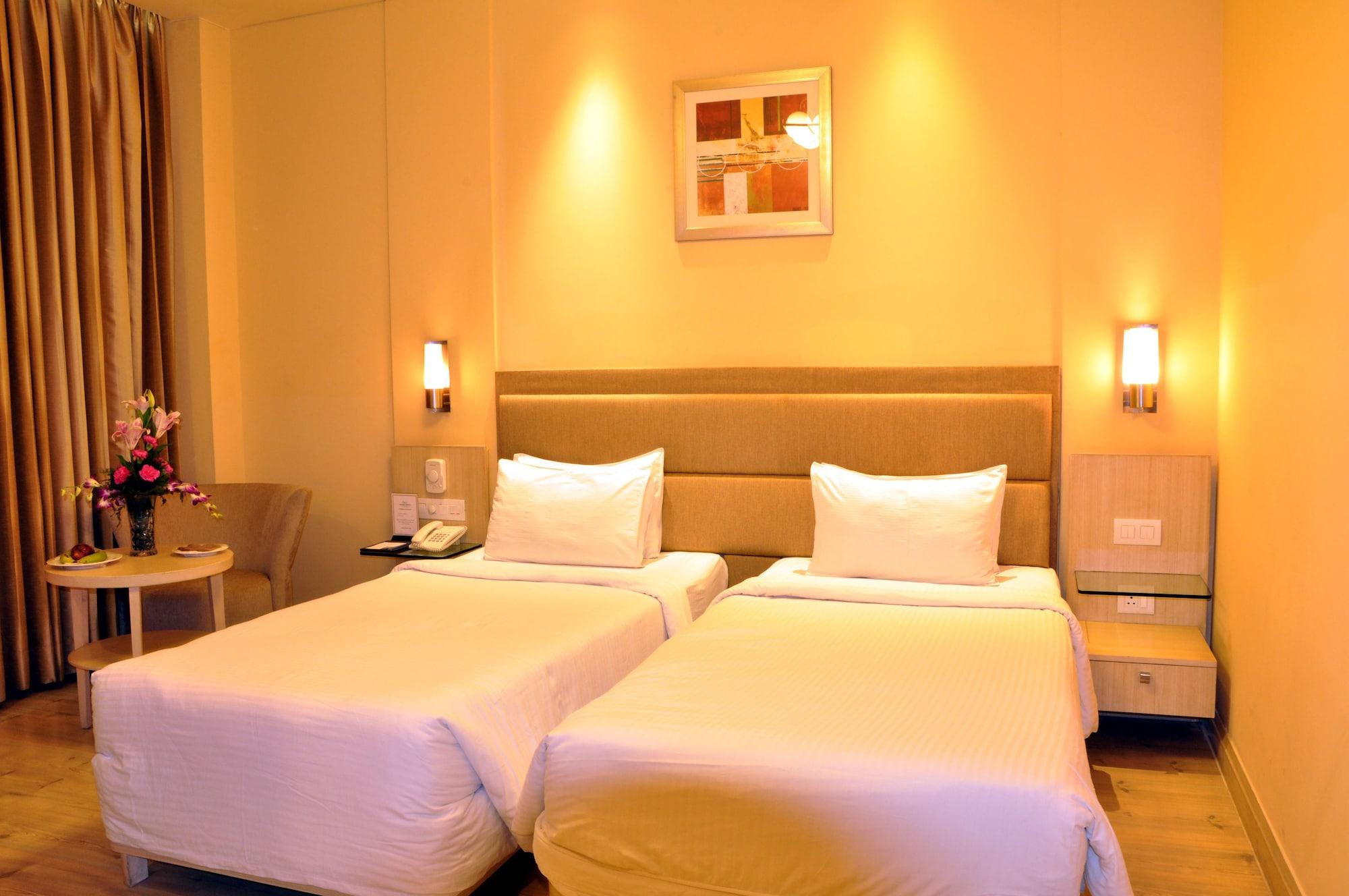 Sarovar Portico Naraina, Hotel New Delhi Extérieur photo