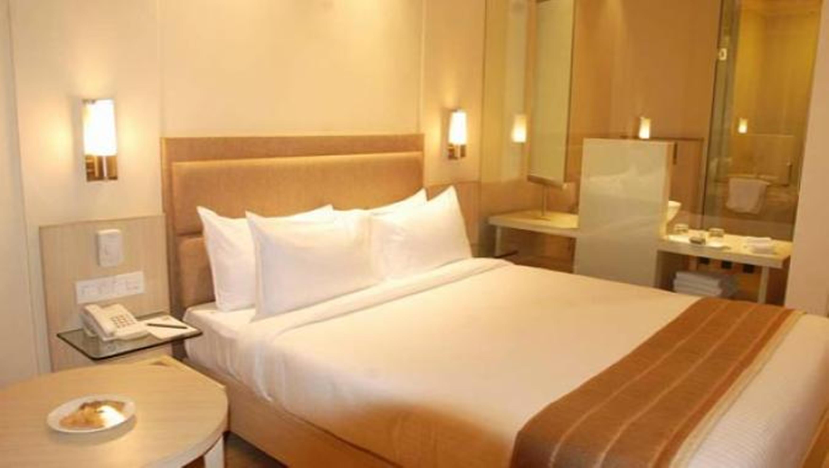 Sarovar Portico Naraina, Hotel New Delhi Extérieur photo