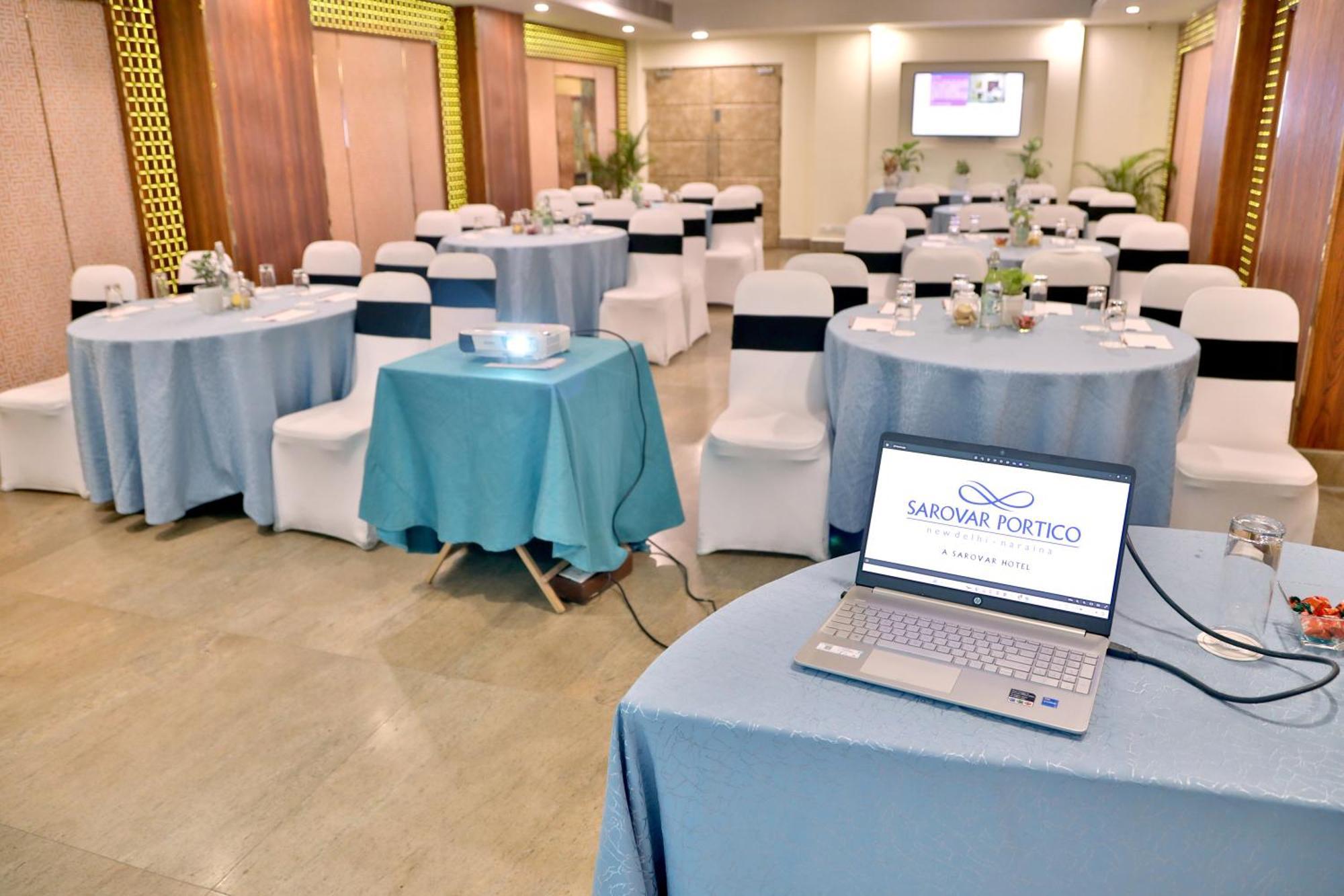 Sarovar Portico Naraina, Hotel New Delhi Extérieur photo