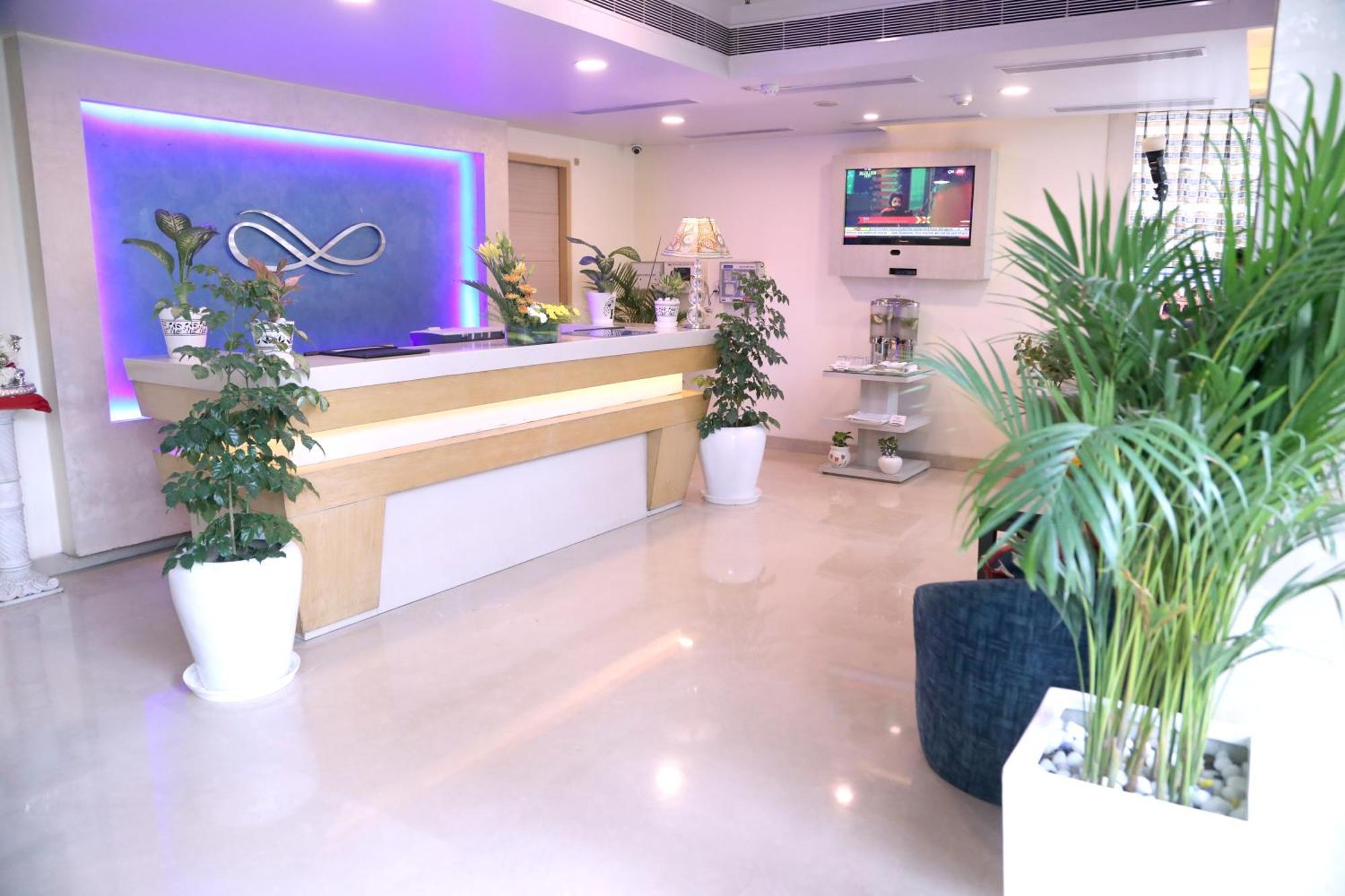 Sarovar Portico Naraina, Hotel New Delhi Extérieur photo
