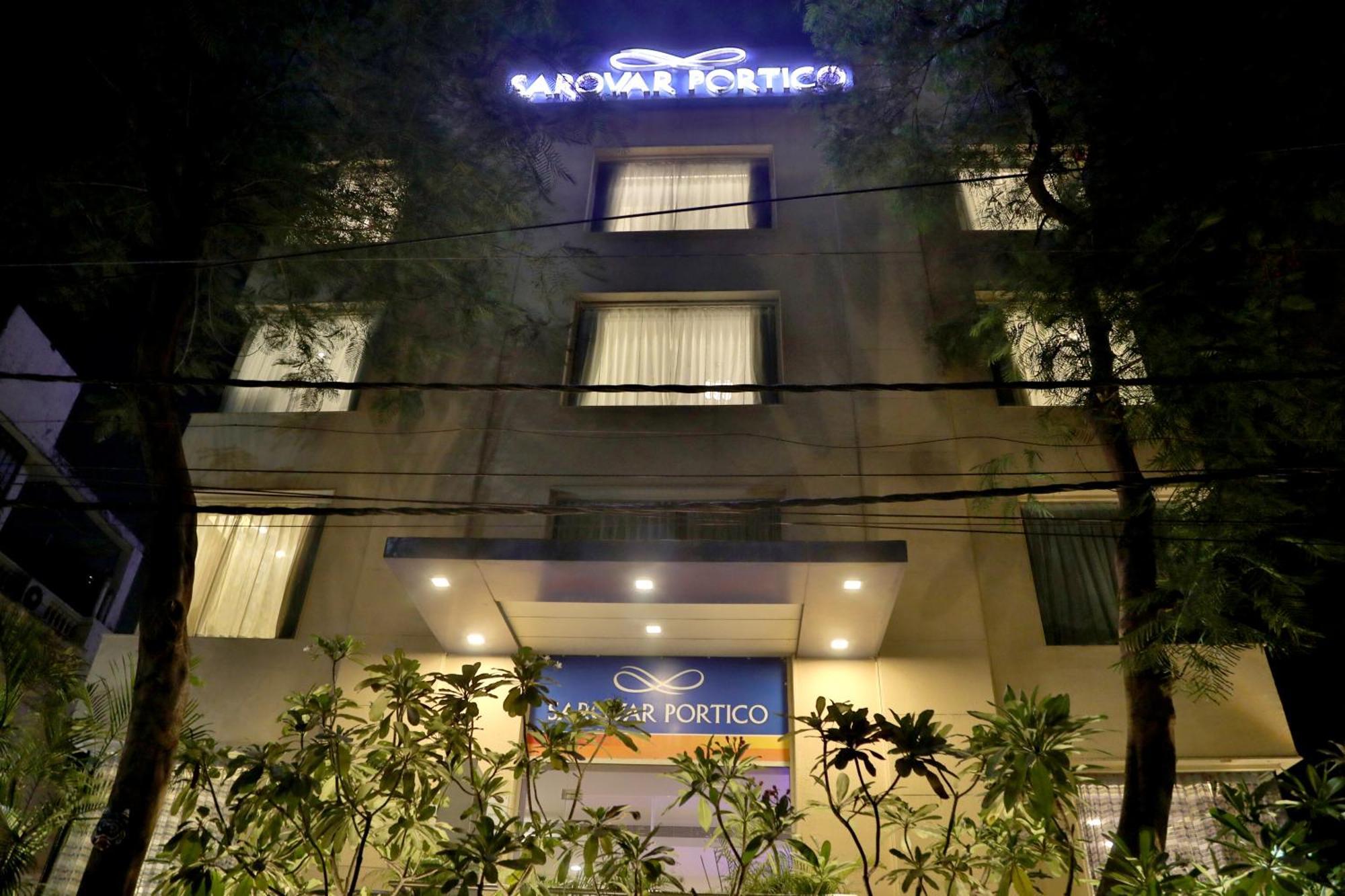 Sarovar Portico Naraina, Hotel New Delhi Extérieur photo