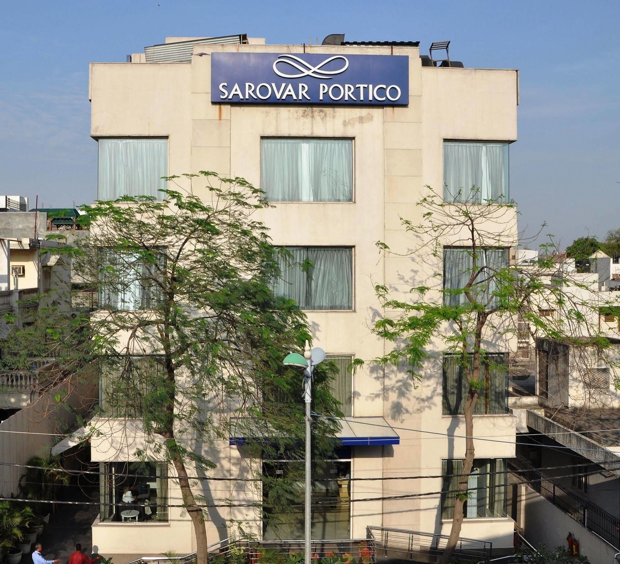 Sarovar Portico Naraina, Hotel New Delhi Extérieur photo